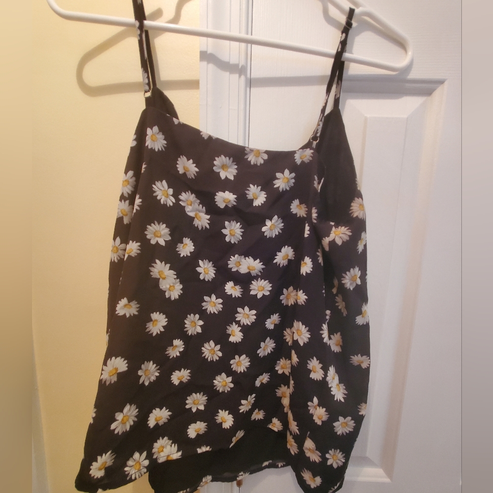 Daisy Tank - Picture 3 of 3